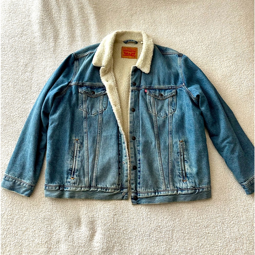 Levi’s Jean Sherpa-Lined Jacket